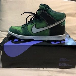 Tomatillo/metallic silver Nike Dunk High Brut SB